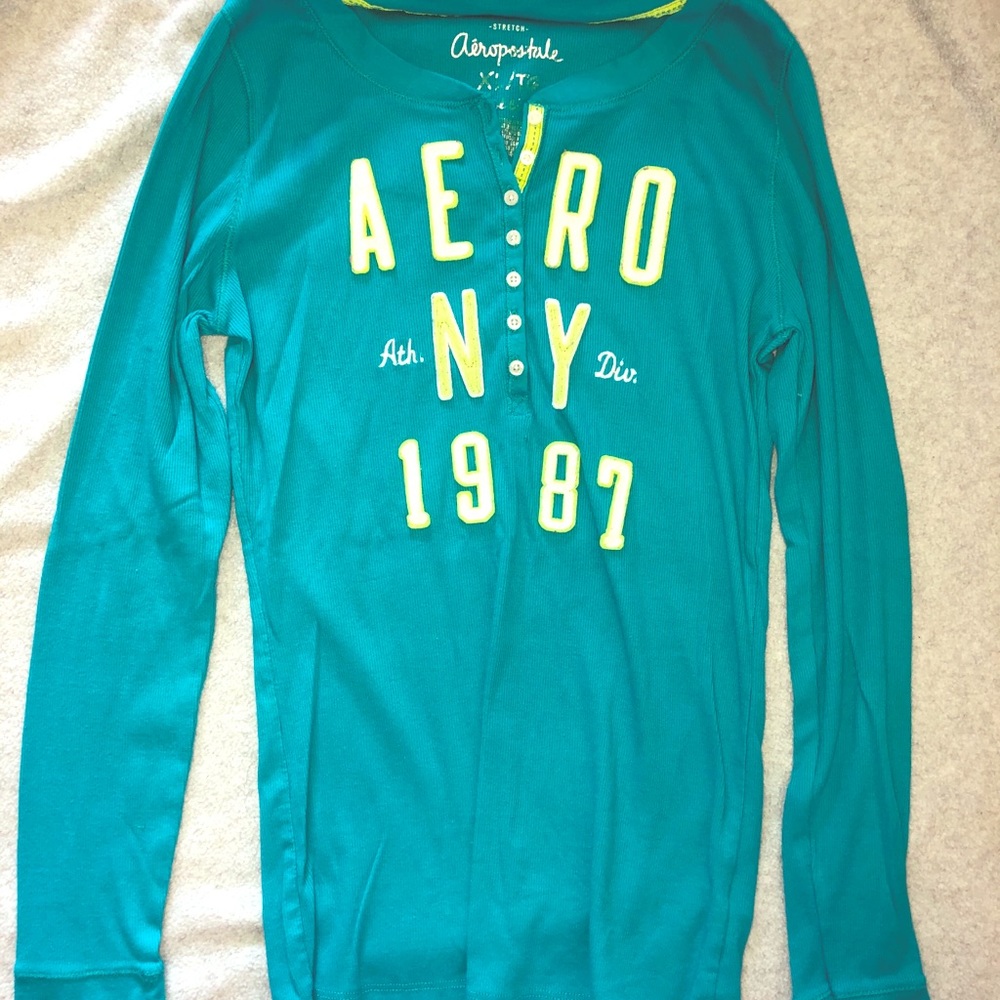 Long sleeve Aeropostale top.
